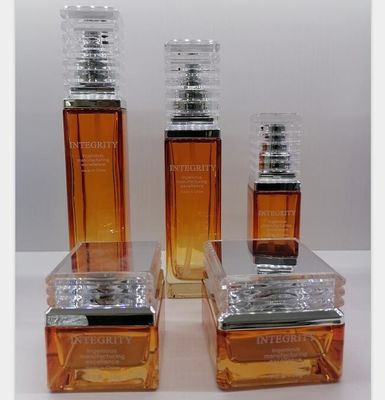 Kwadratowe szklane butelki z balsamem Bursztynowe słoiki do kremów Opakowania do pielęgnacji skóry OEM