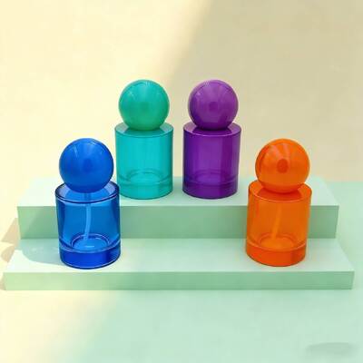 Niestandardowe butelki z 30 ml i 50 ml szklanych butelek z perfumami, mgły lub pompy serumowej, butelki ze szklanymi okrągłymi kulkami